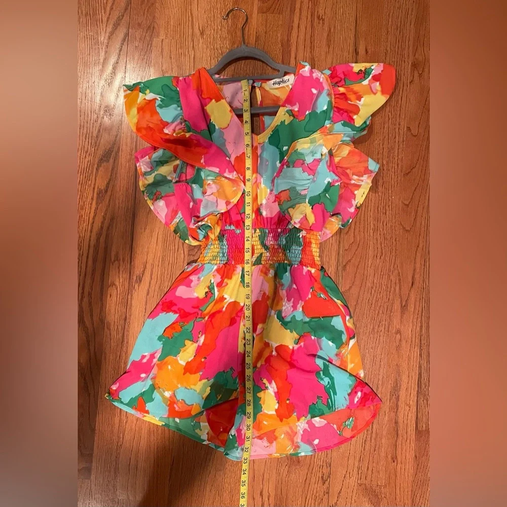 NWOT Floral Flutter Sleeve Romper. Size Small. - Picture 5 of 9